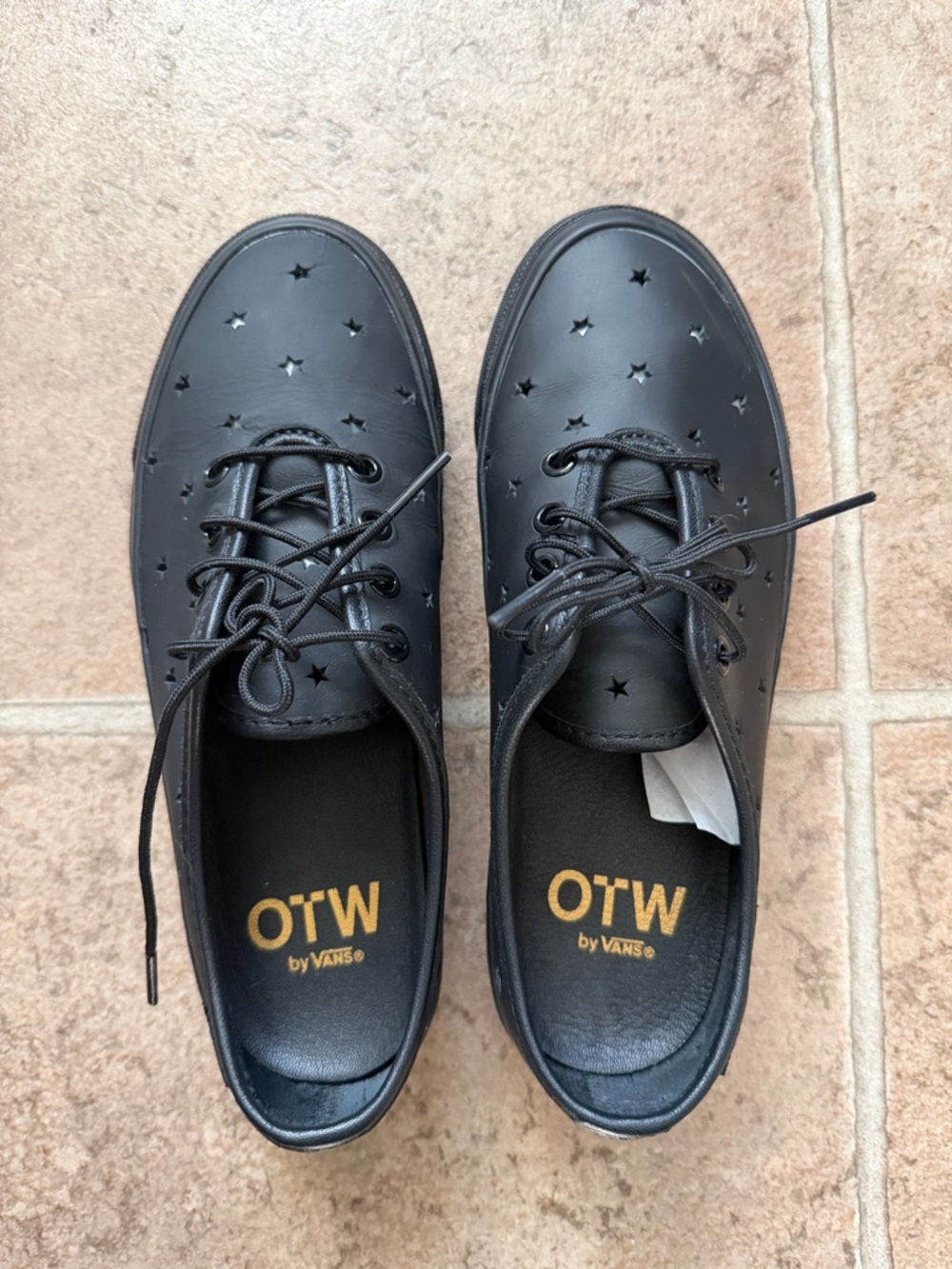 Unisex Vans OTW Black Sneakers. Size W7.5/M6